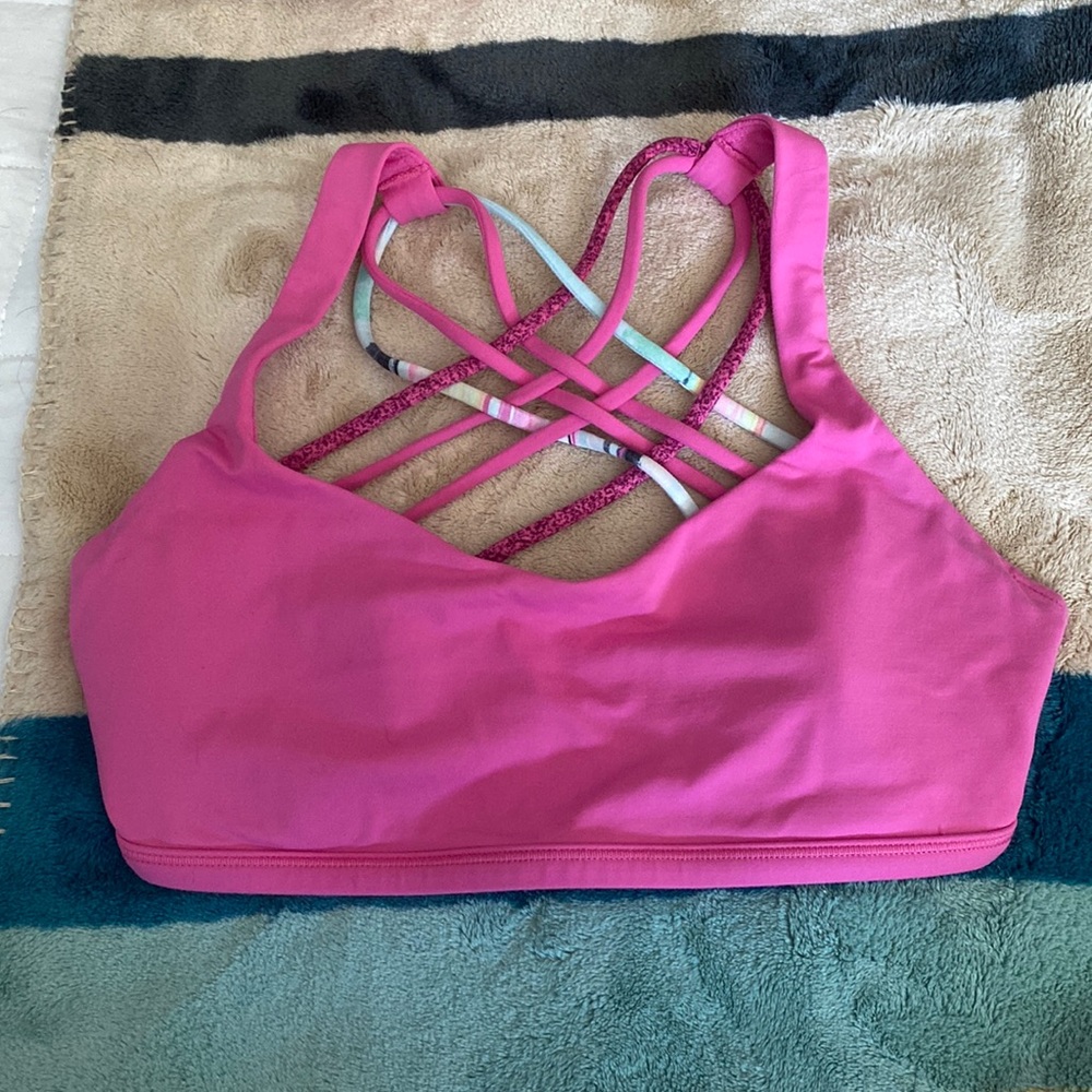 Pink lululemon sports bra